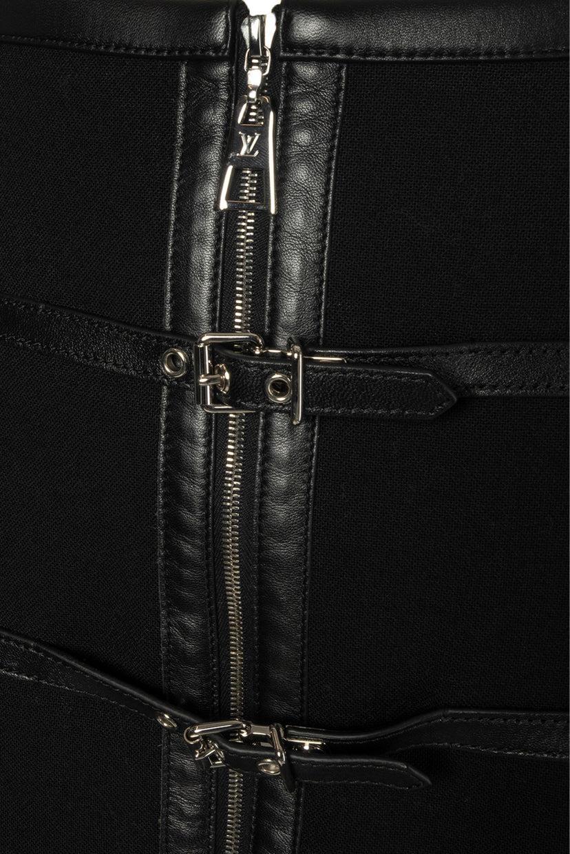 Louis Vuitton Size 38 Buckle Mini Skirt - Image 3
