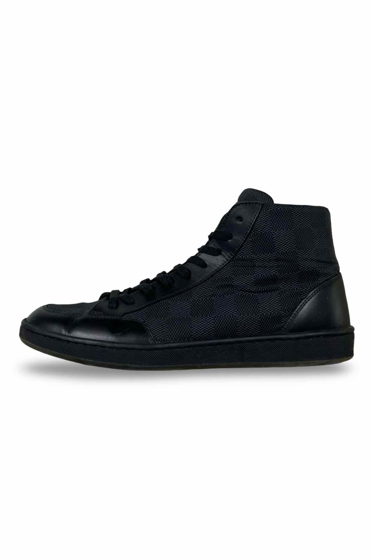 Louis Vuitton Size 39 Men's Sneakers - Image 3