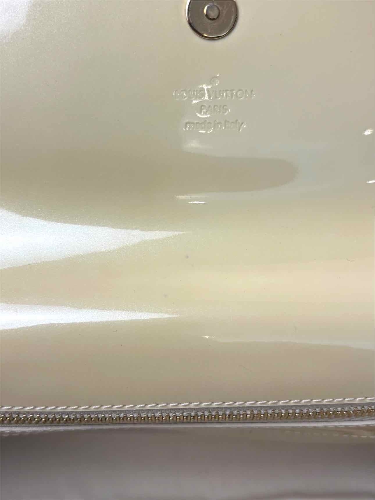 Louis Vuitton Sobe Monogram Patent Clutch - Image 9