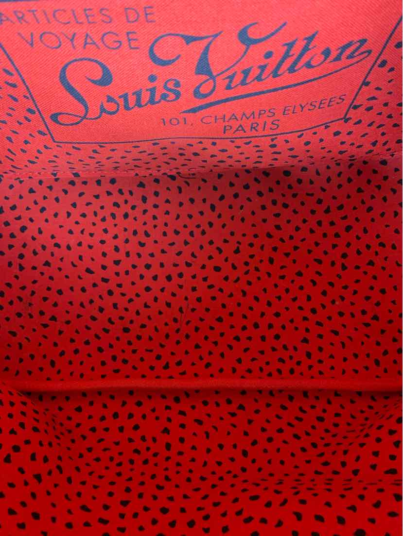 Louis Vuitton Tote - Image 6