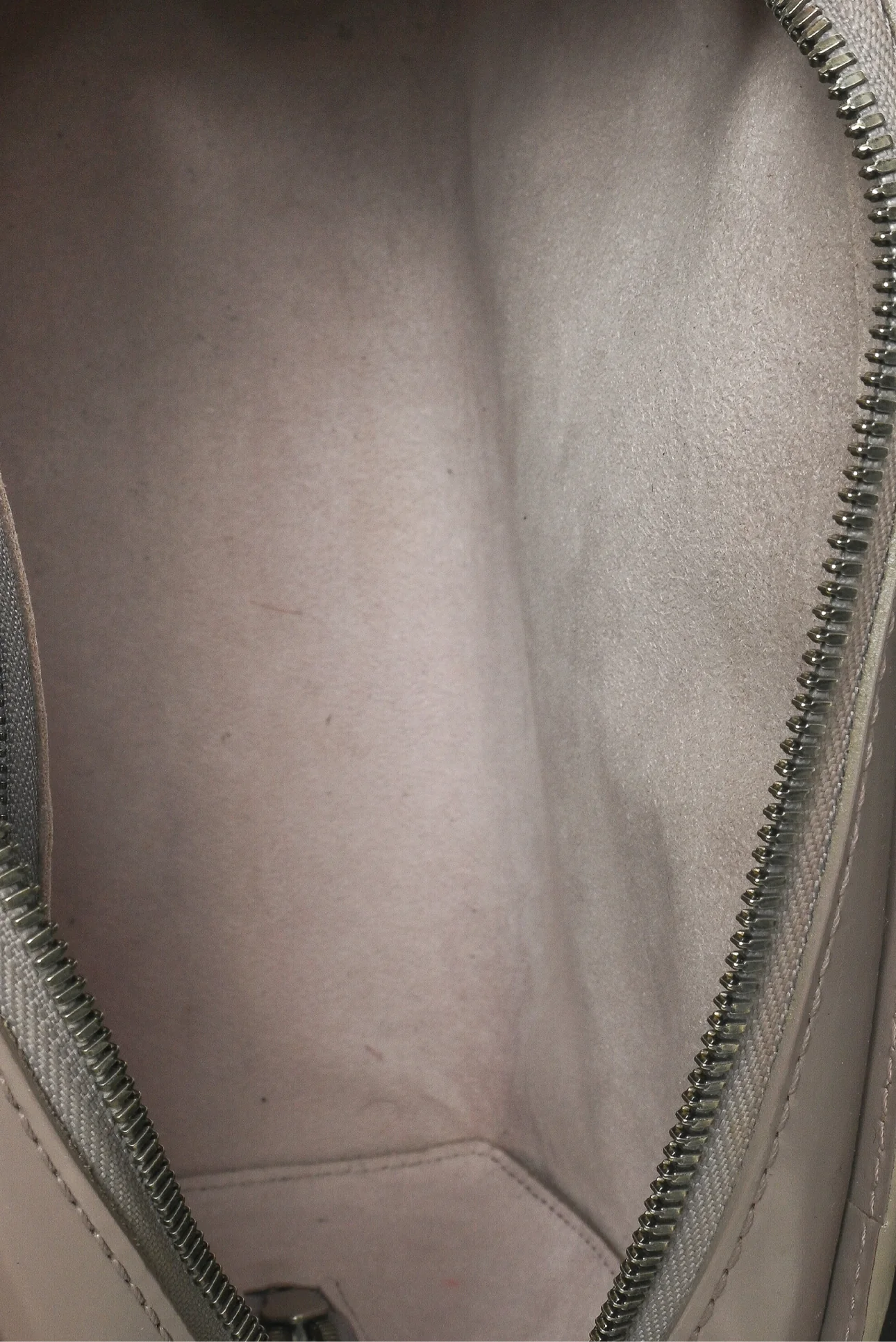 Louis Vuitton Vintage Lilac Epi Leather Pont Neuf PM Purse - Image 7