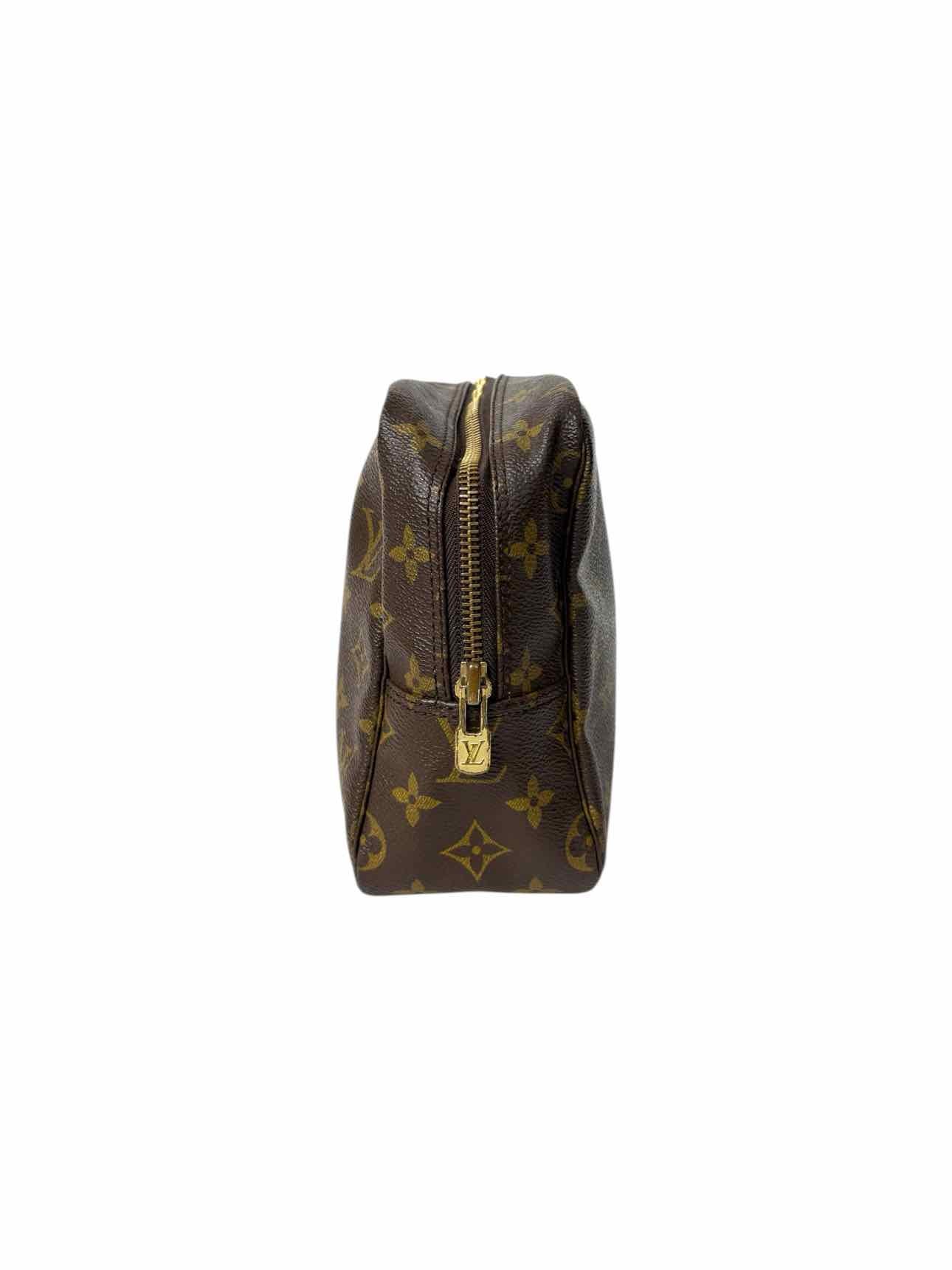 Louis Vuitton Vintage Monogram Canvas Clutch - Image 2