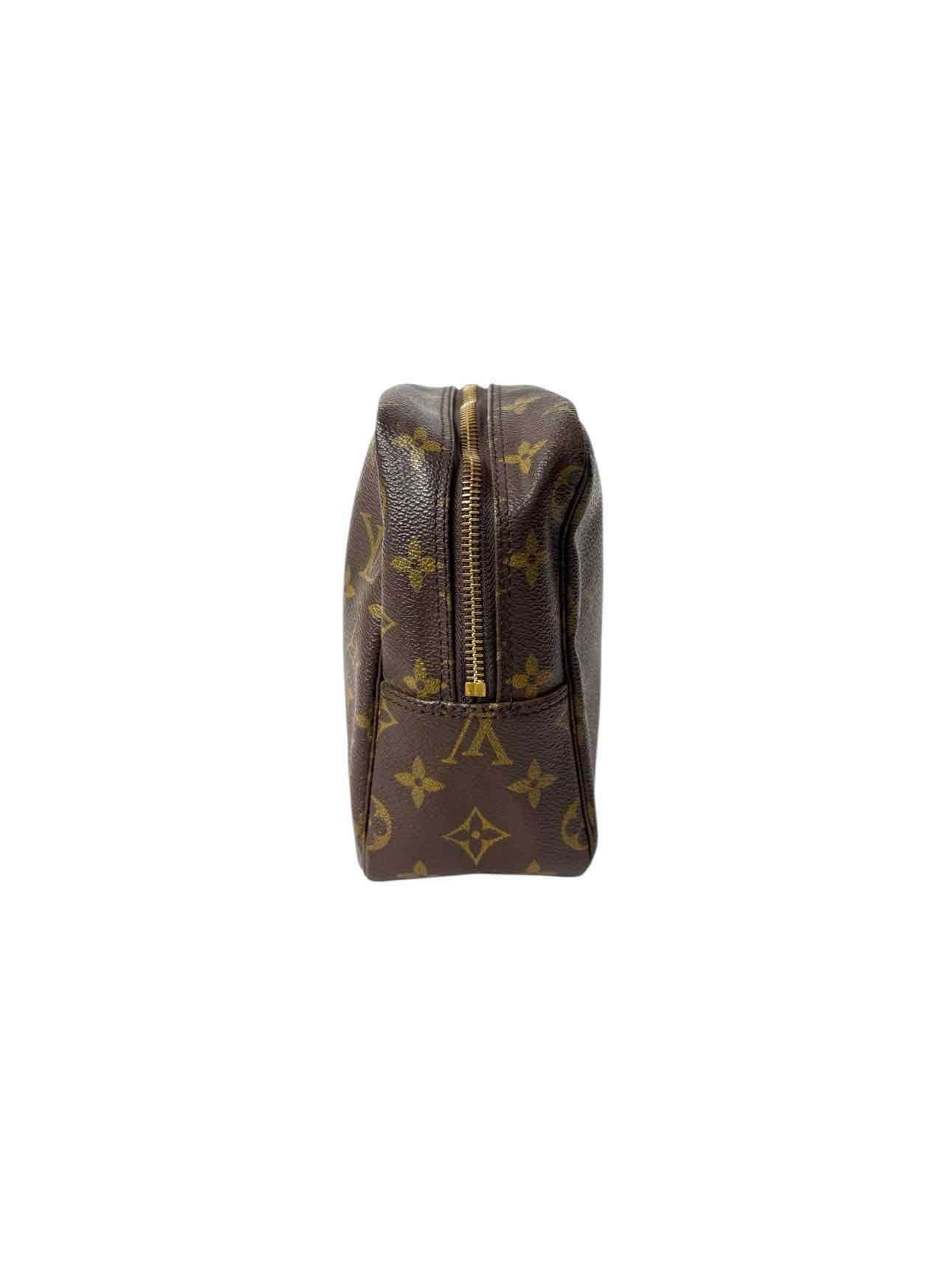 Louis Vuitton Vintage Monogram Canvas Clutch - Image 4