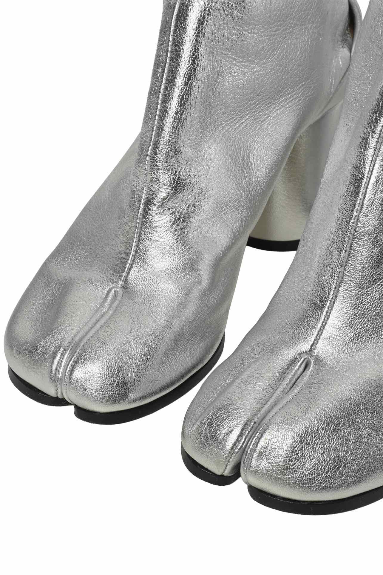 Maison Martin Margiela Size 35 Metallic Silver Leather Tabi Ankle Boots - Image 4