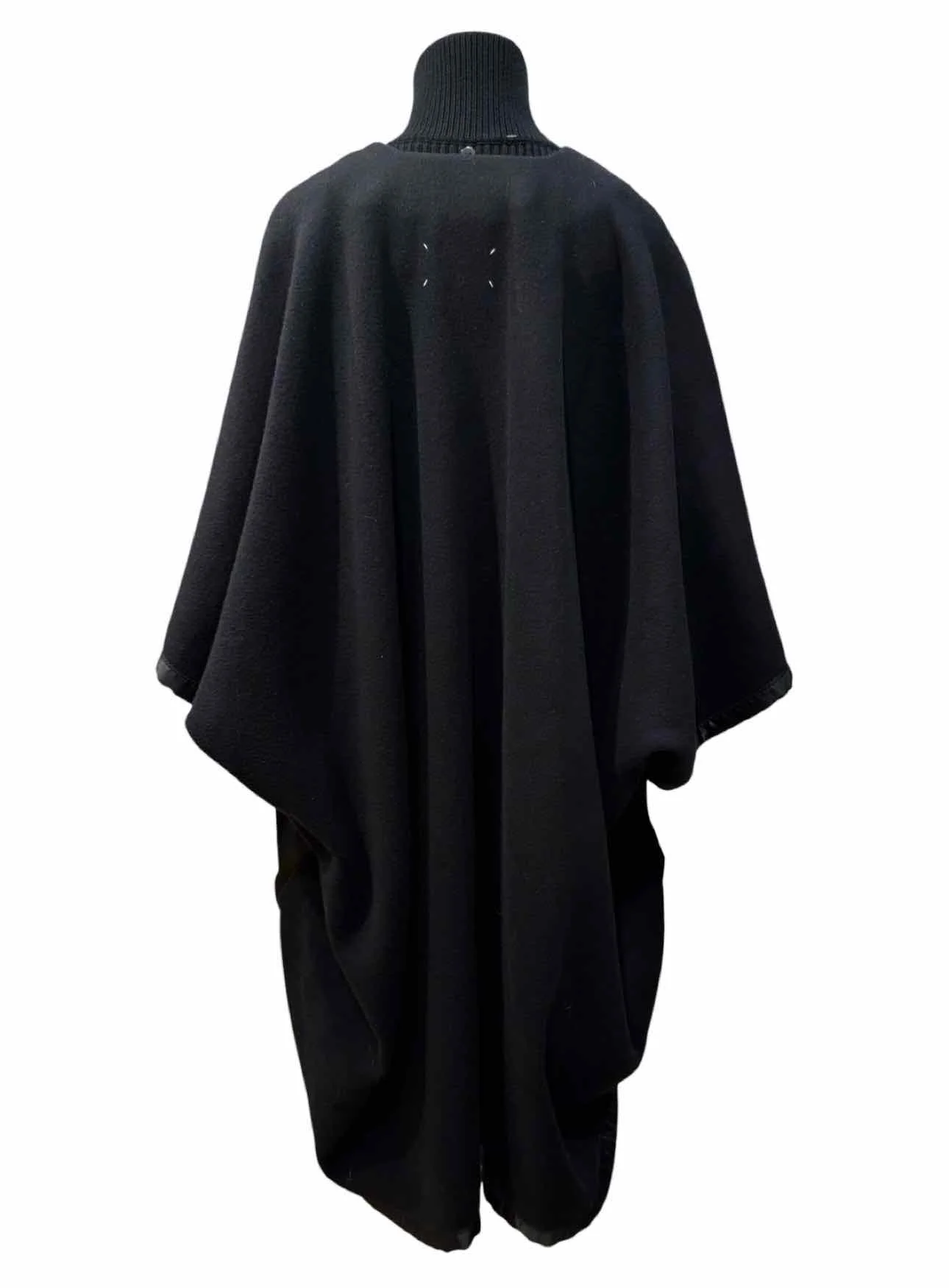 Maison Martin Margiela Size 40 Wool Blend Cape - Image 2