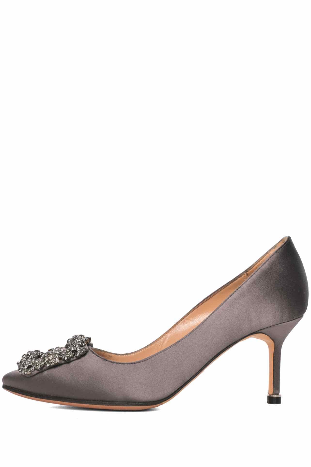 Manolo Blahnik Size 35.5 Hangisi Pumps - Image 3