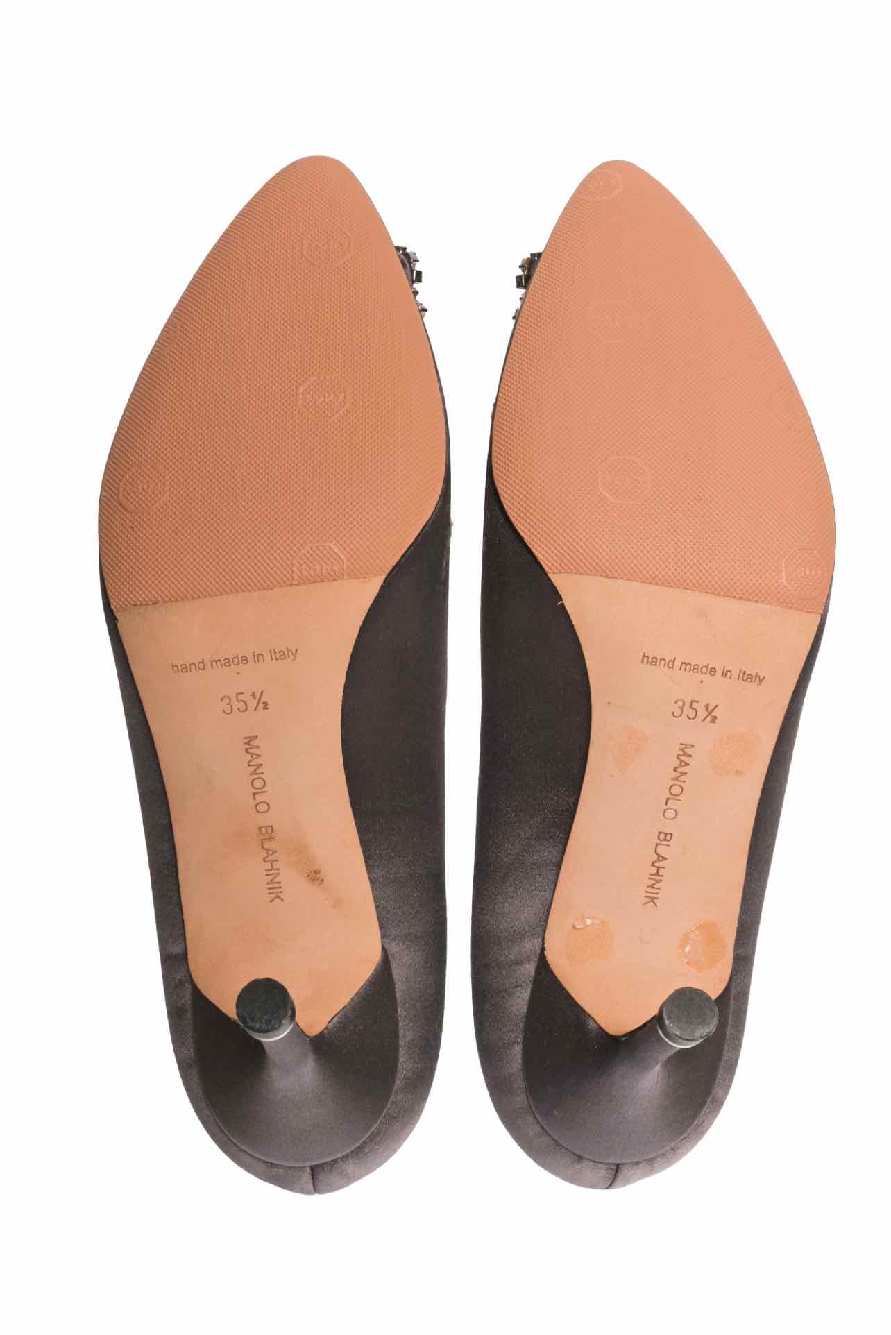 Manolo Blahnik Size 35.5 Hangisi Pumps - Image 6