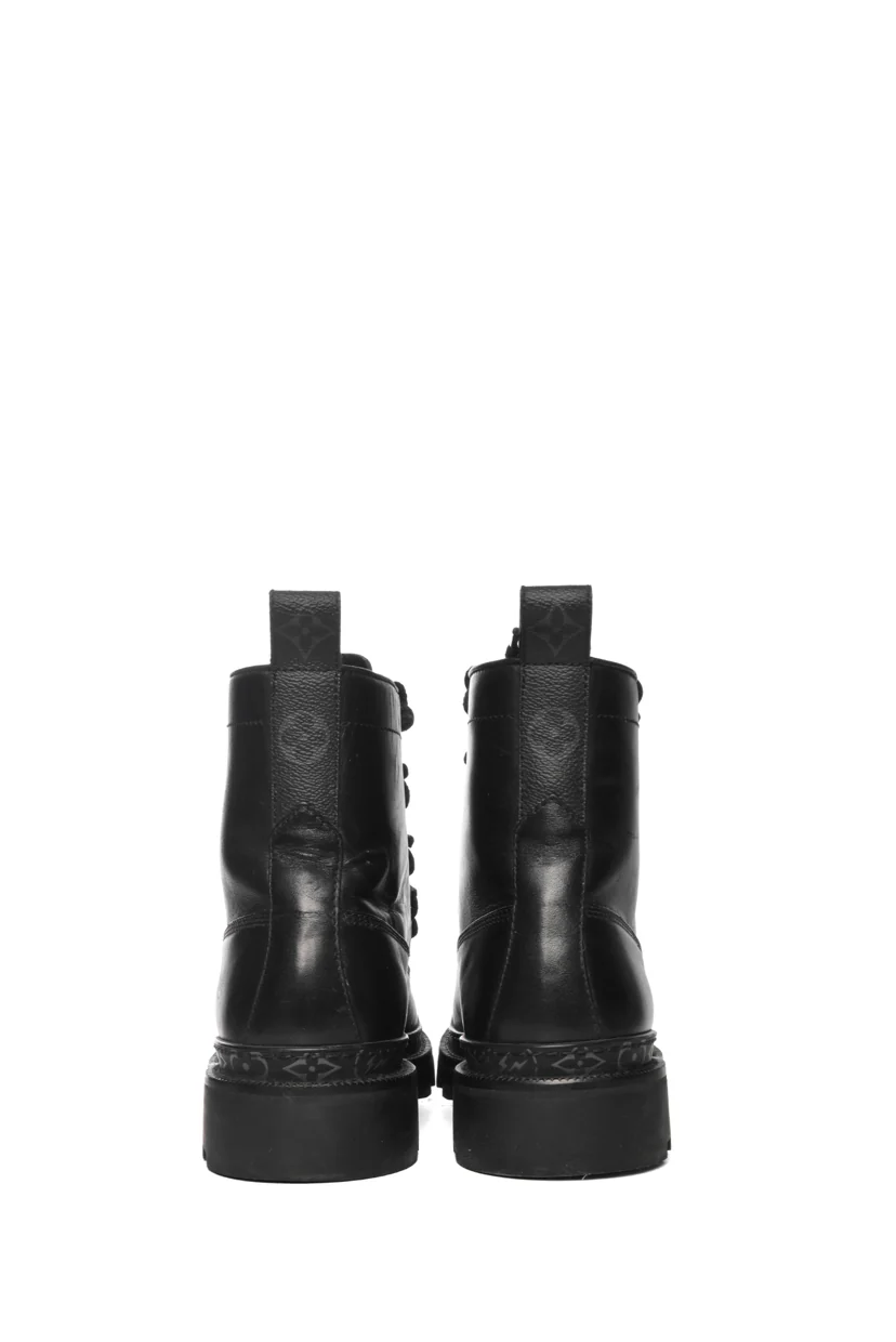 Men's Size 7.5 Louis Vuitton x Fragment Monogram Canvas & Leather Combat Boots - Image 6