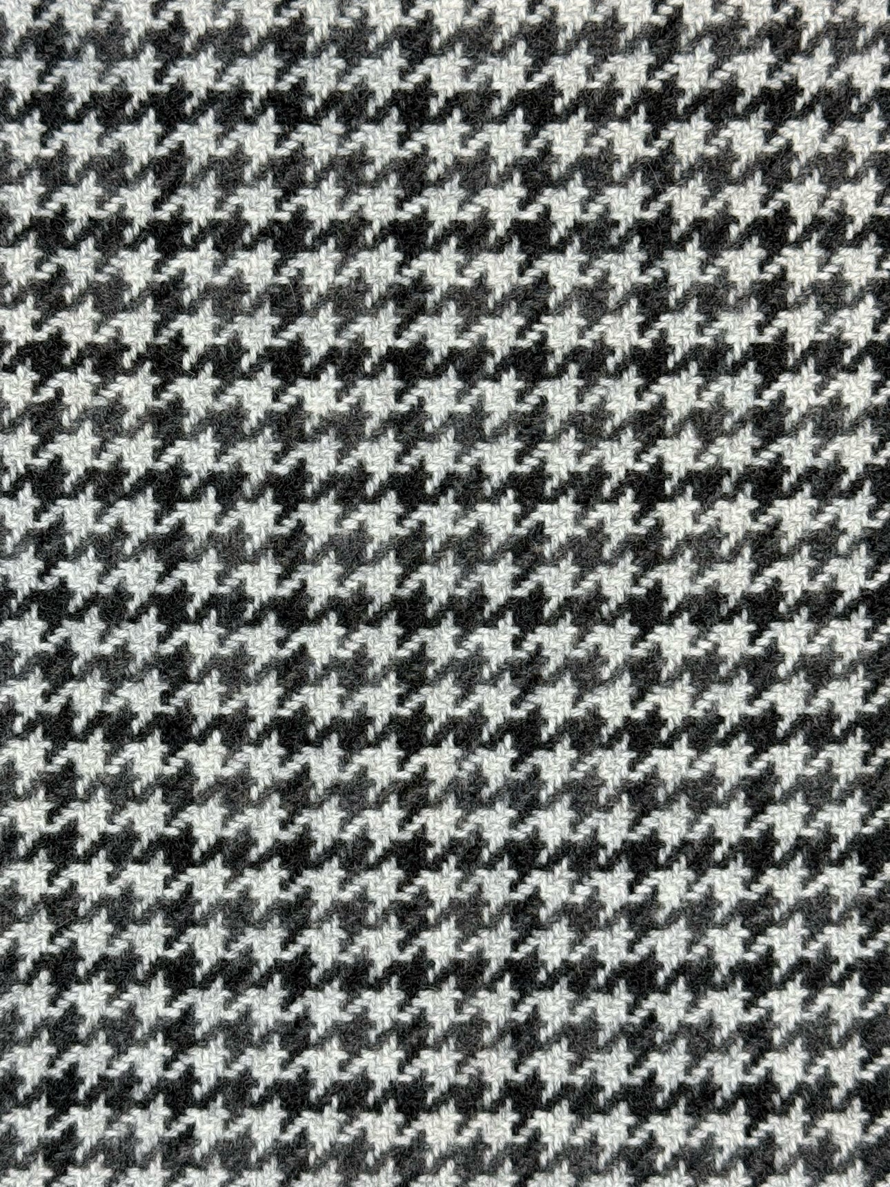 Miu Miu Size 36 2023 Houndstooth Wool Mini Skirt - Image 4