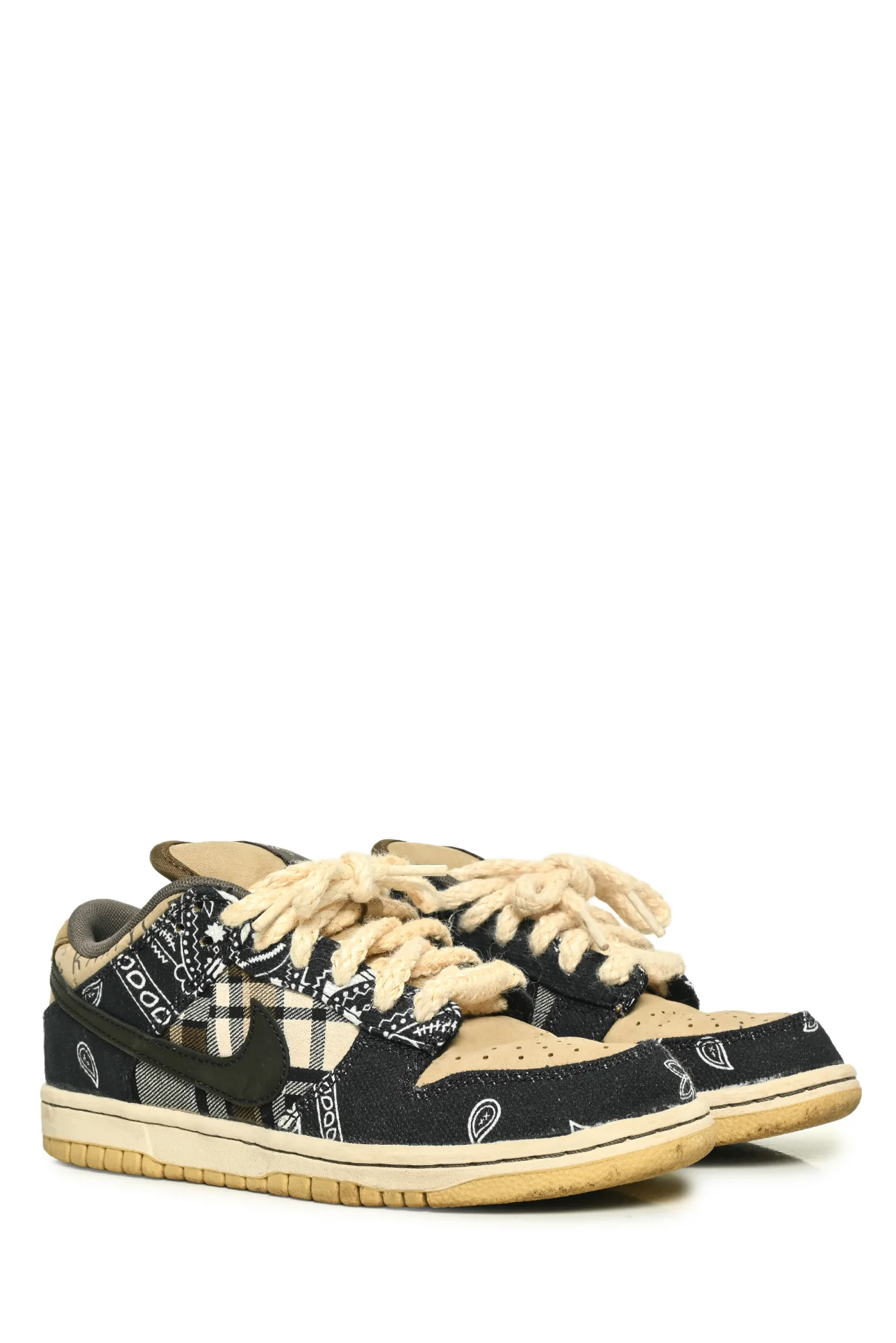 Nike x Travis Scott Size 36.5 SB Dunk Low Sneaker - Image 2
