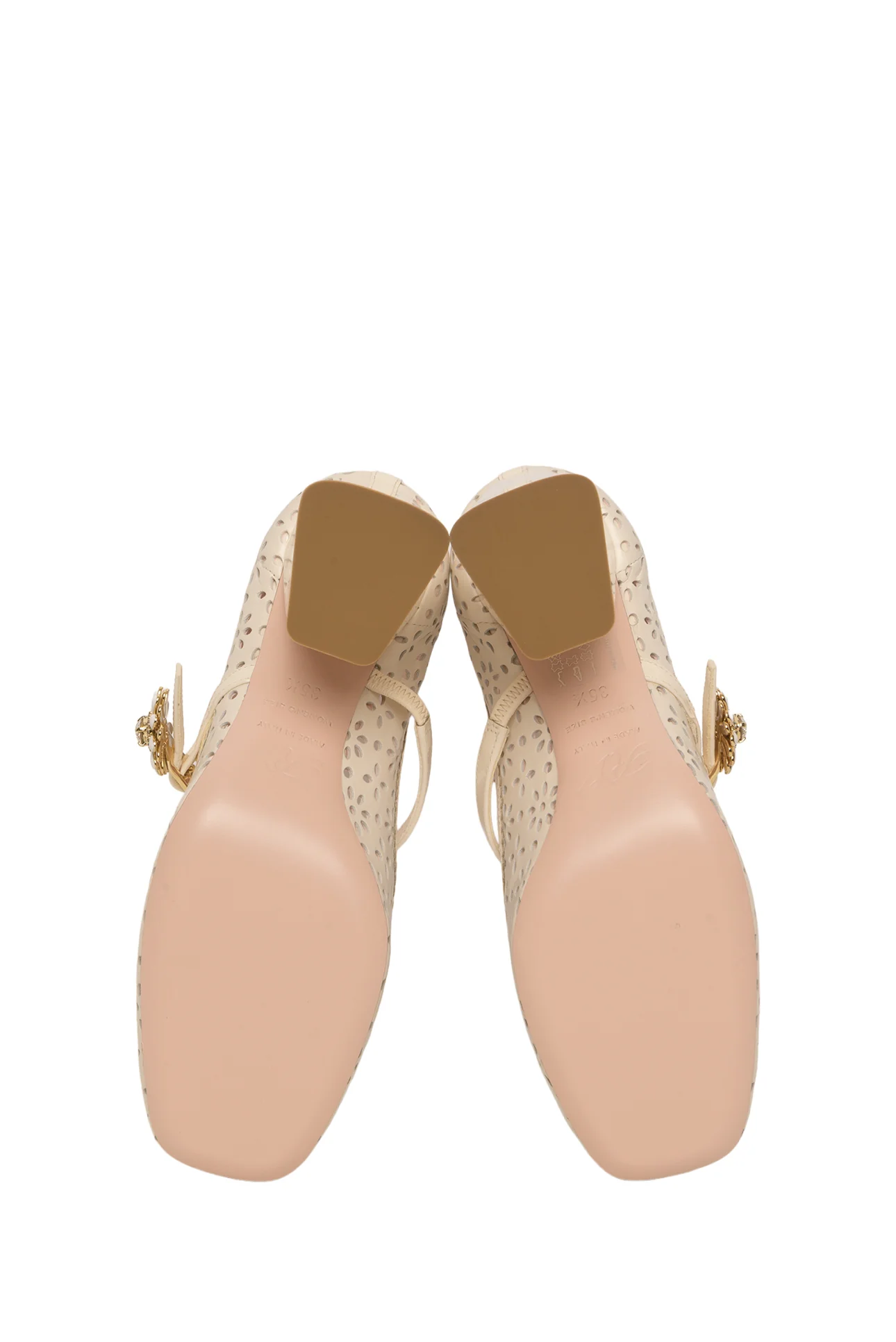 Roger Vivier Size 35.5 Très Vivier Leather Mary Jane Pumps - Image 5