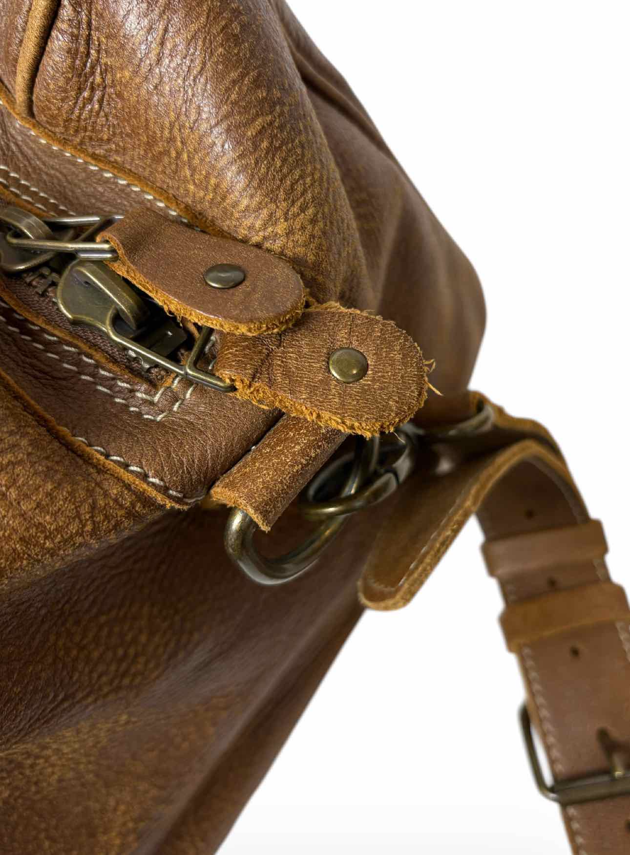 Roots Duffle Small Banff  Weekender Leather Bags - Image 14