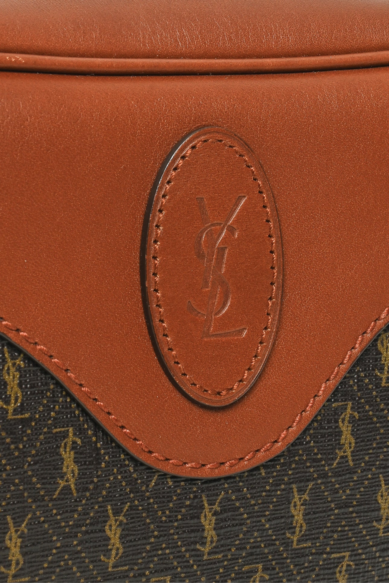 Saint Laurent Le Monogramme Coeur Crossbody - Image 6