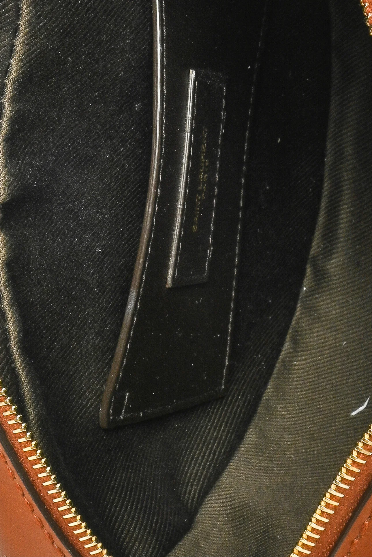 Saint Laurent Le Monogramme Coeur Crossbody - Image 7
