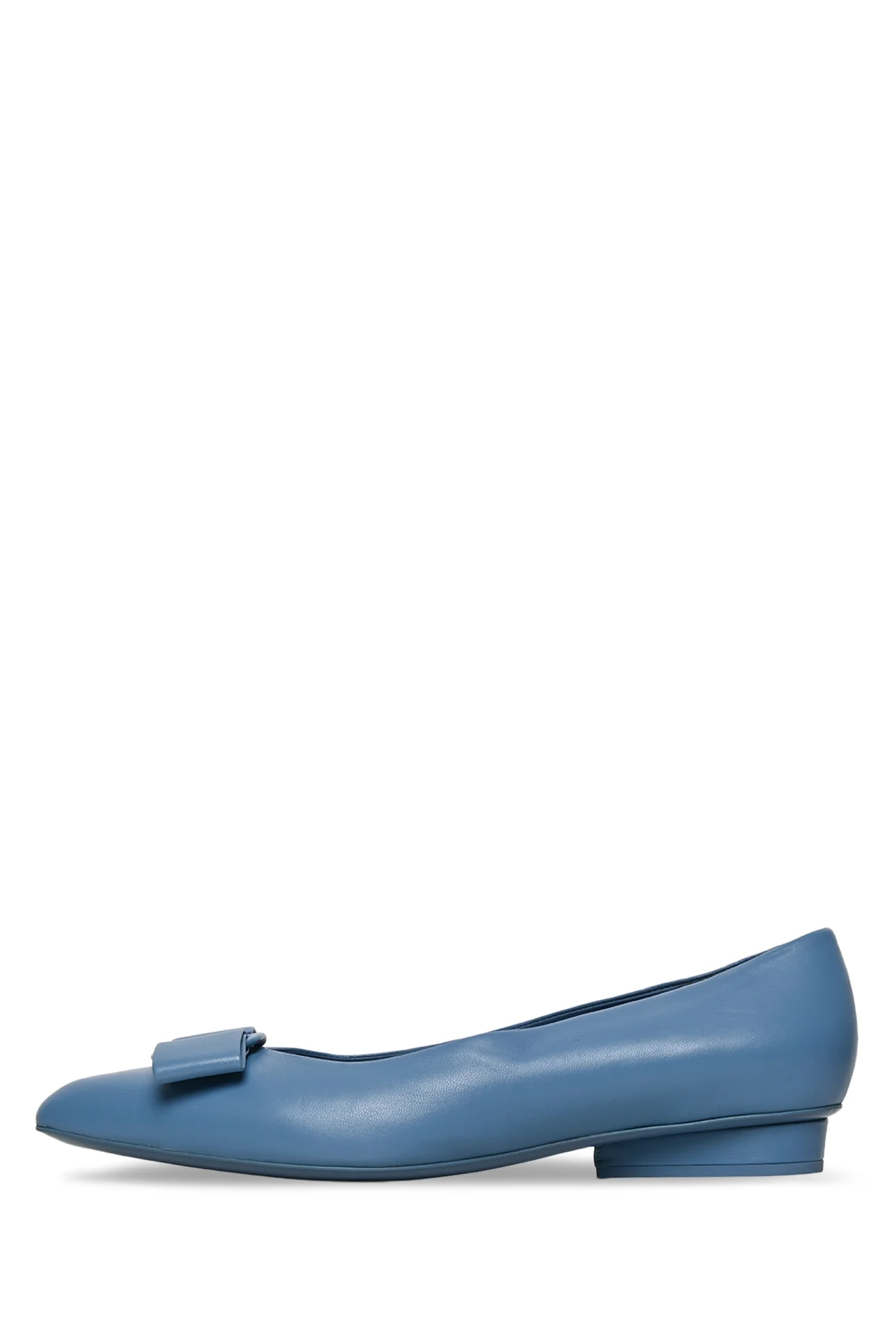 Salvatore Ferragamo Size 9.5 Viva Pointed Toe Flats - Image 3