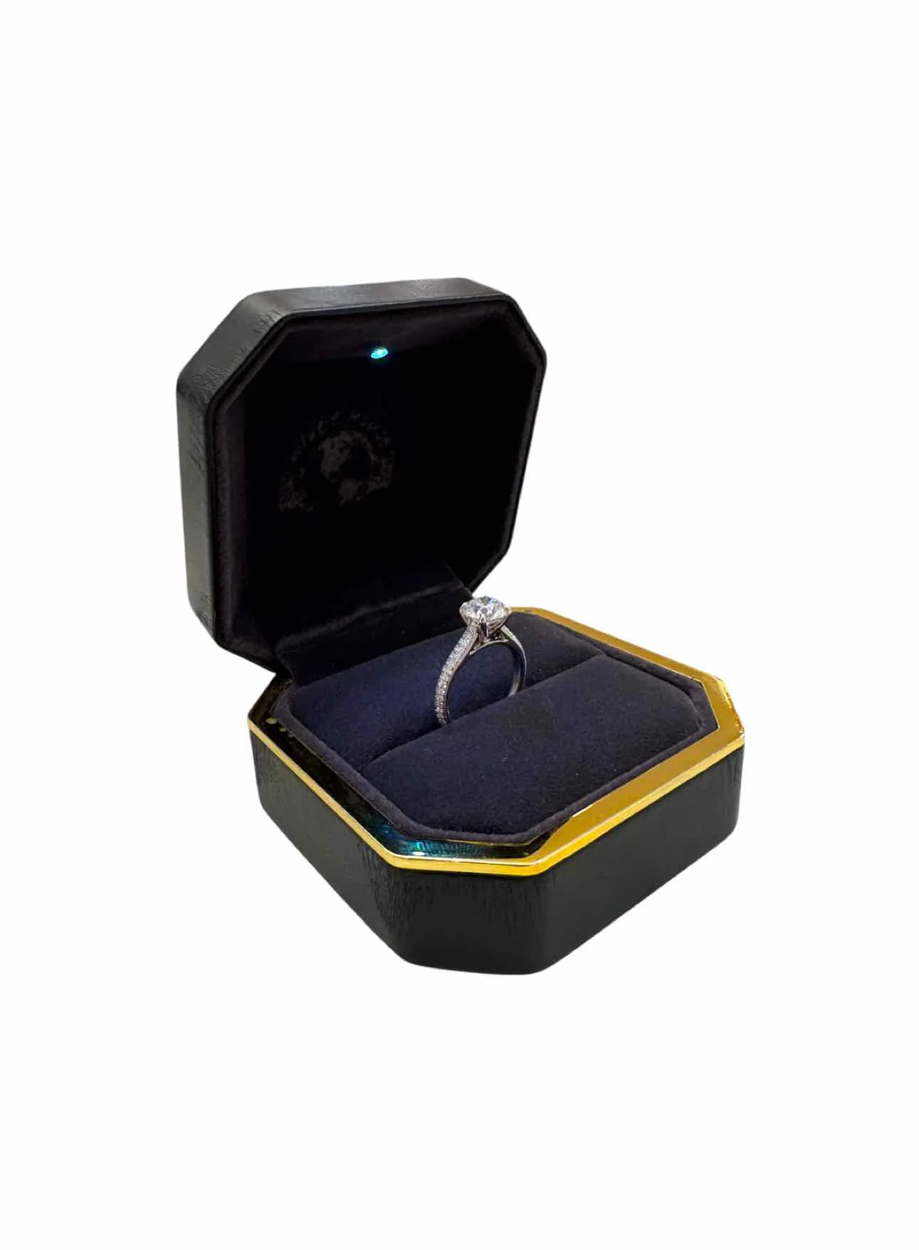 Size 6 18K White Gold Diamond Ring - Image 4