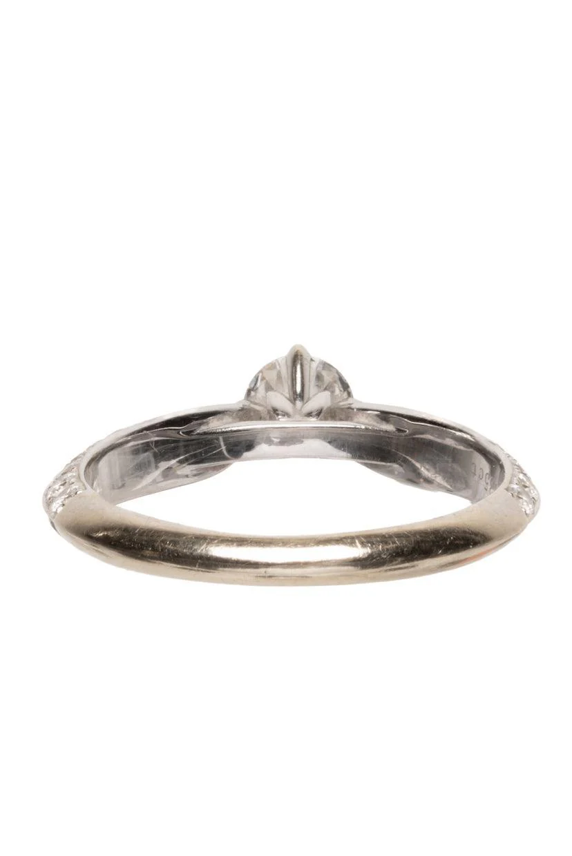 Size 5.75 18K White Gold & Diamond Ring - Image 2