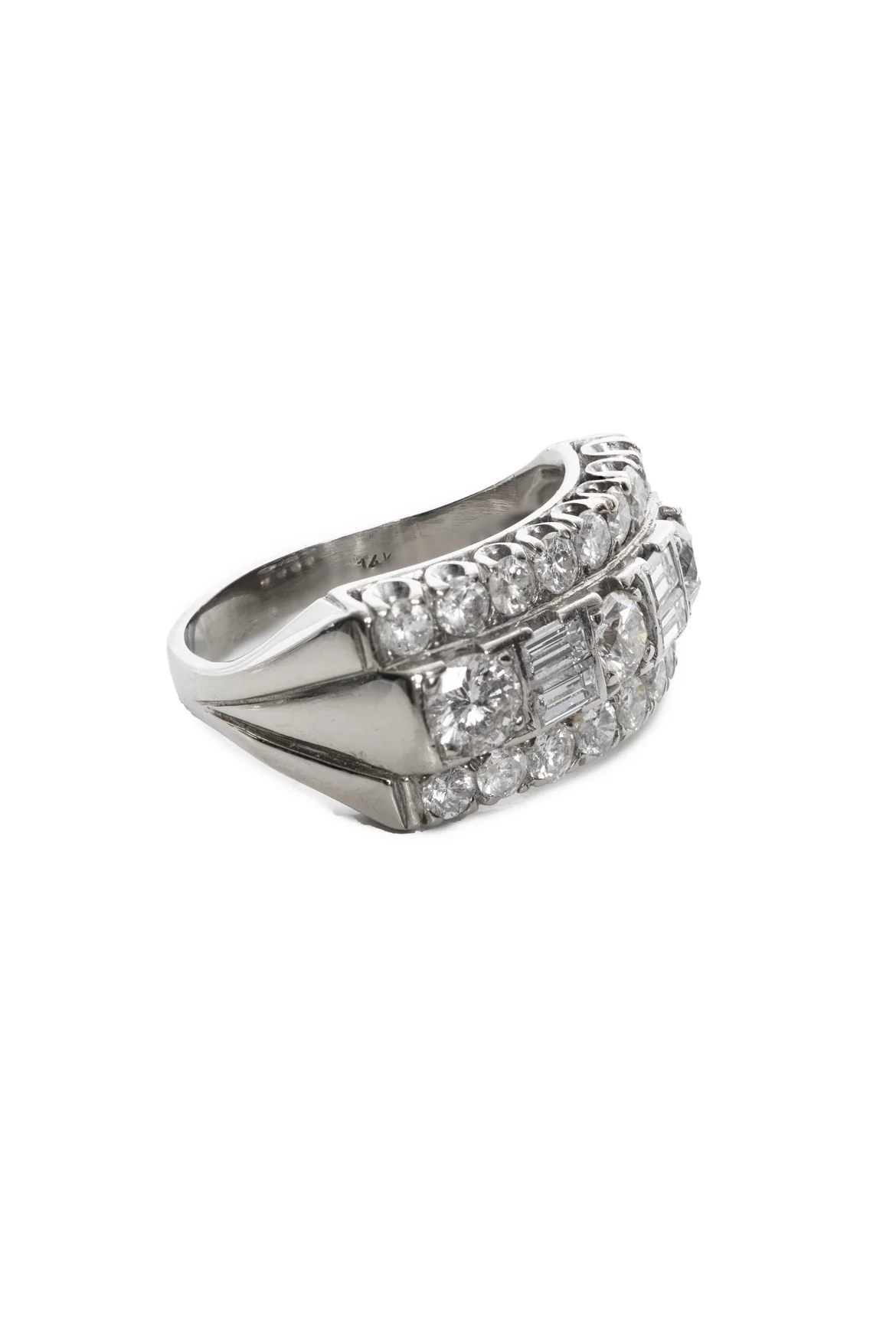 Size 9 14K White Gold & Diamond Ring - Image 2