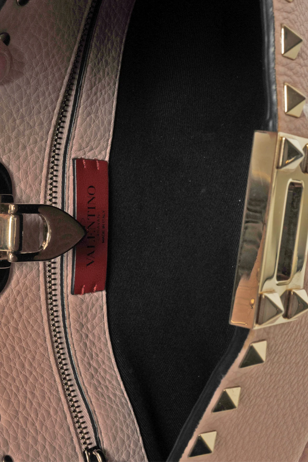 Valentino Pebbled Calfskin Small Rockstud Flip Lock Hobo - Image 5