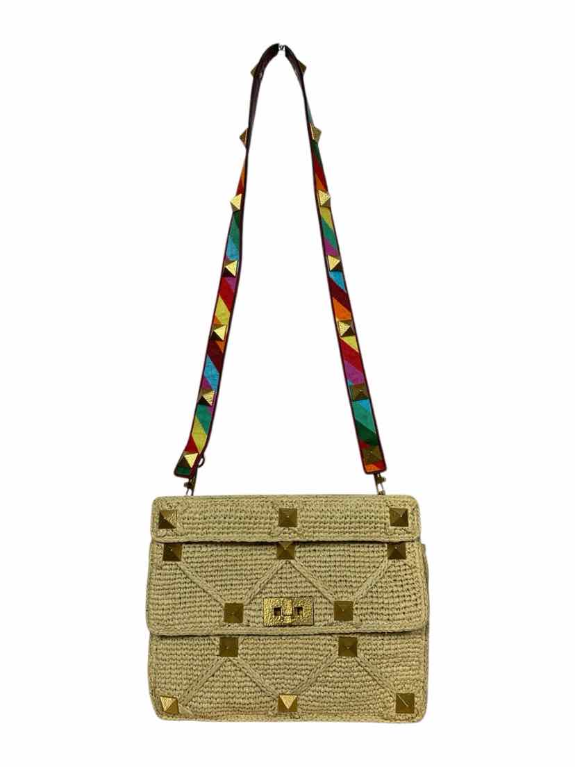 Valentino Roman Stud Large Crochet-Trimmed Raffia Shoulder Bag - Image 2