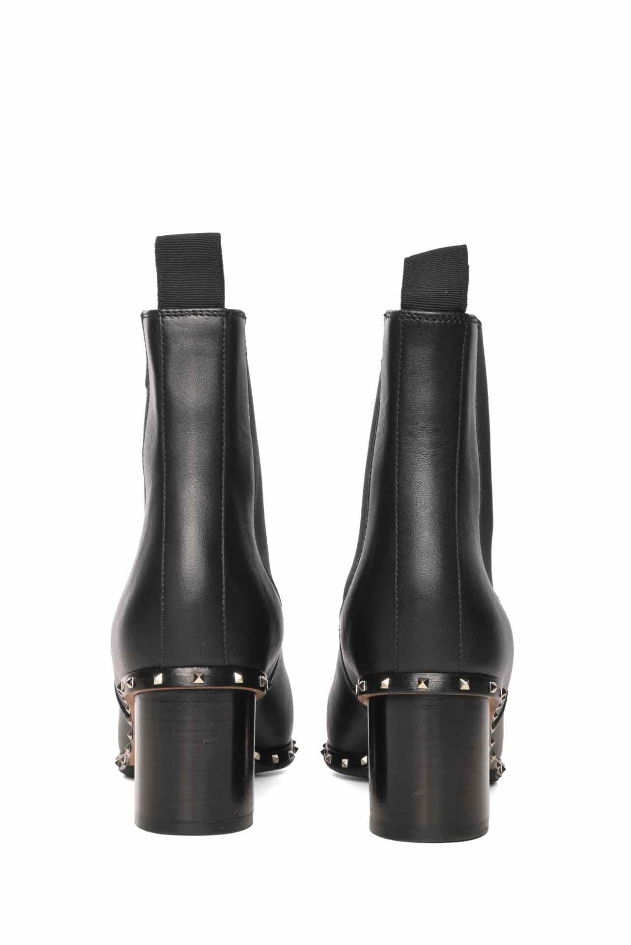 Valentino Size 38 Rockstud Accent Leather Chelsea Ankle Boots - Image 4