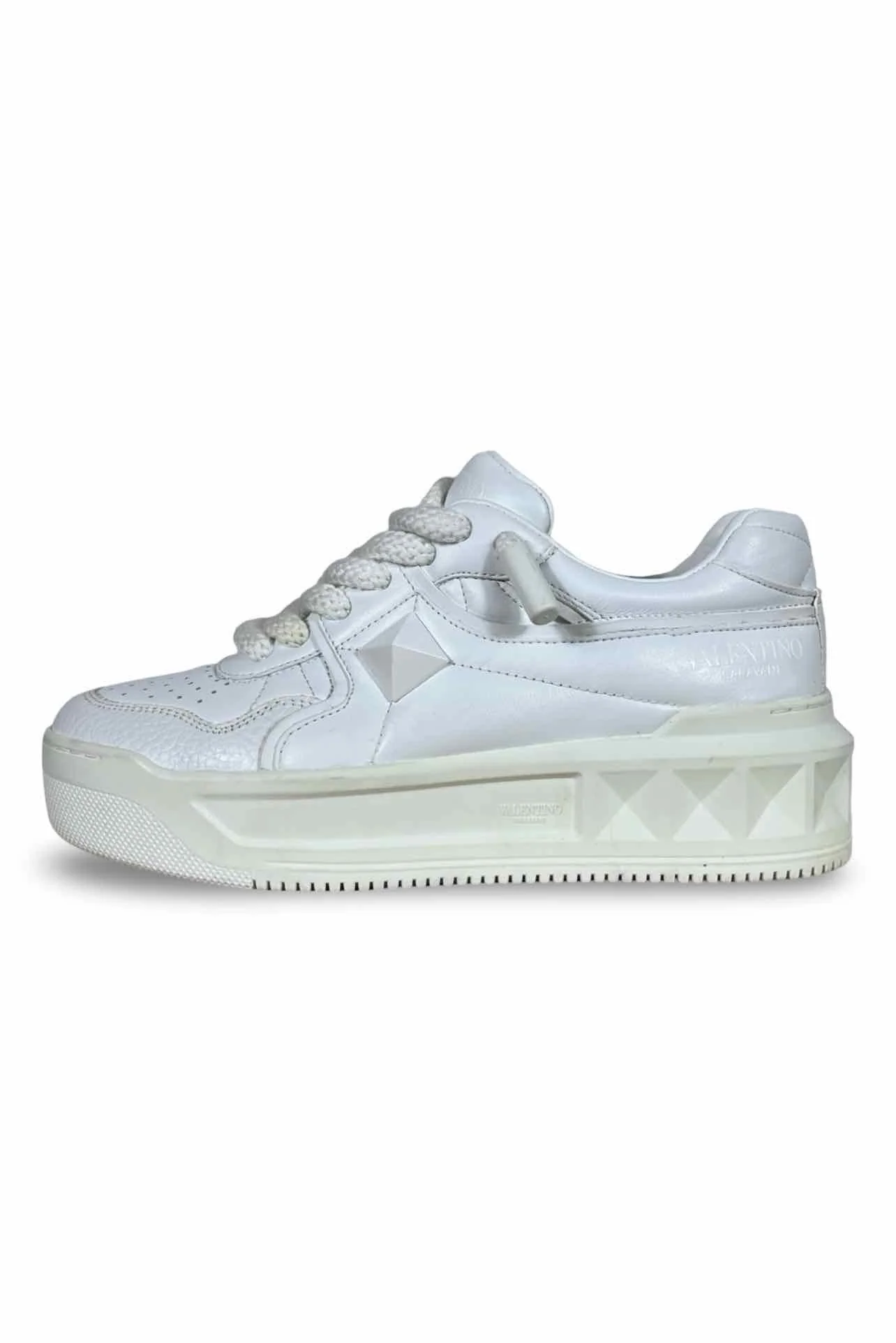 Valentino Size 38 Sneaker - Image 3
