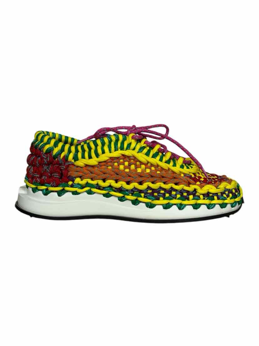 Valentino Size 39 Sneaker