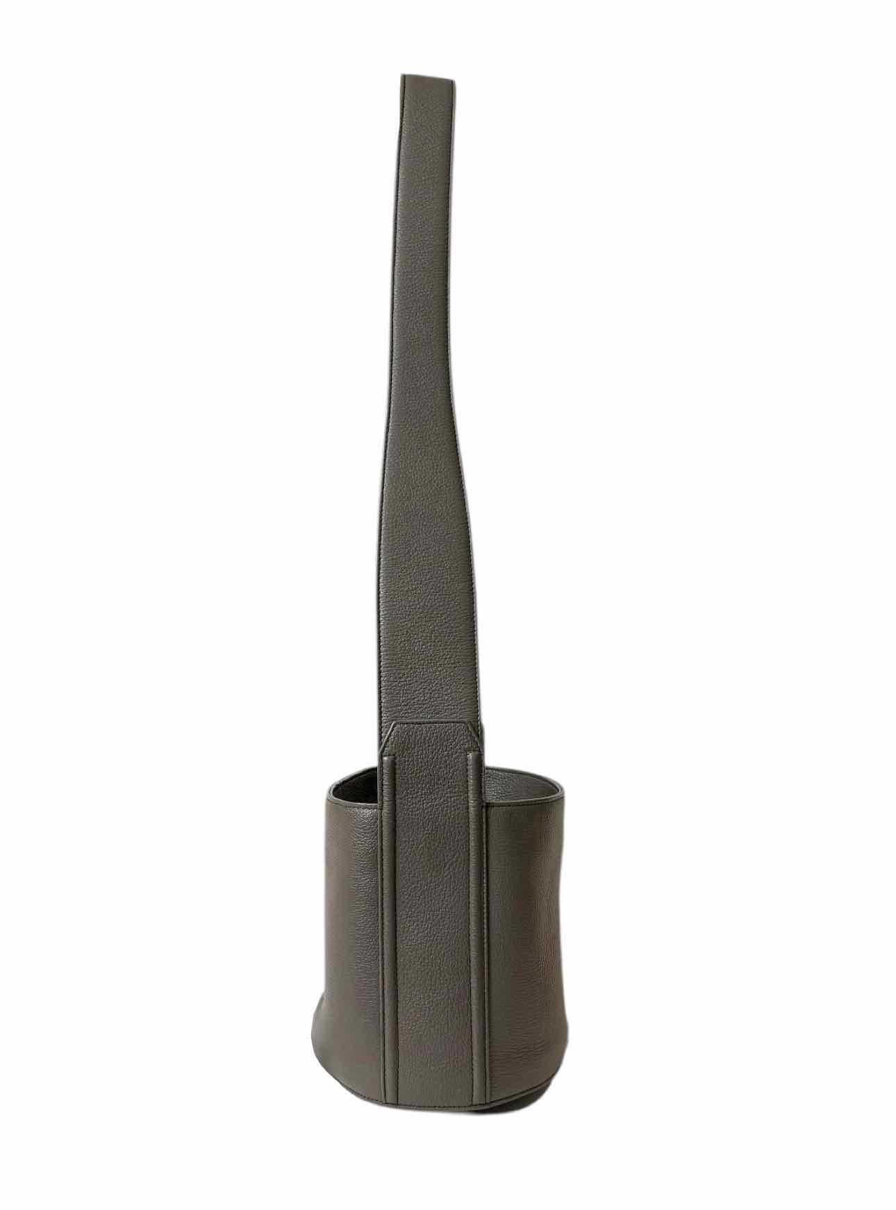 Victoria Beckham Etrusca Leather Bucket Bag Purse - Image 4