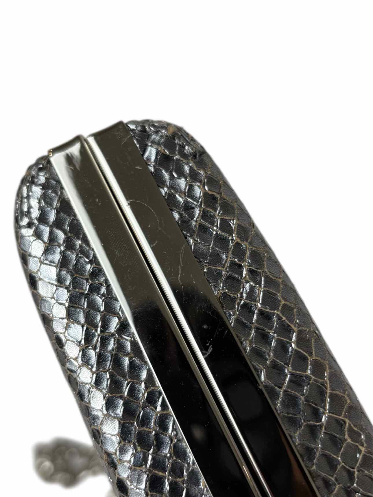 Vivienne Westwood Metallic Silver Leather Snake Print Clutch - Image 15