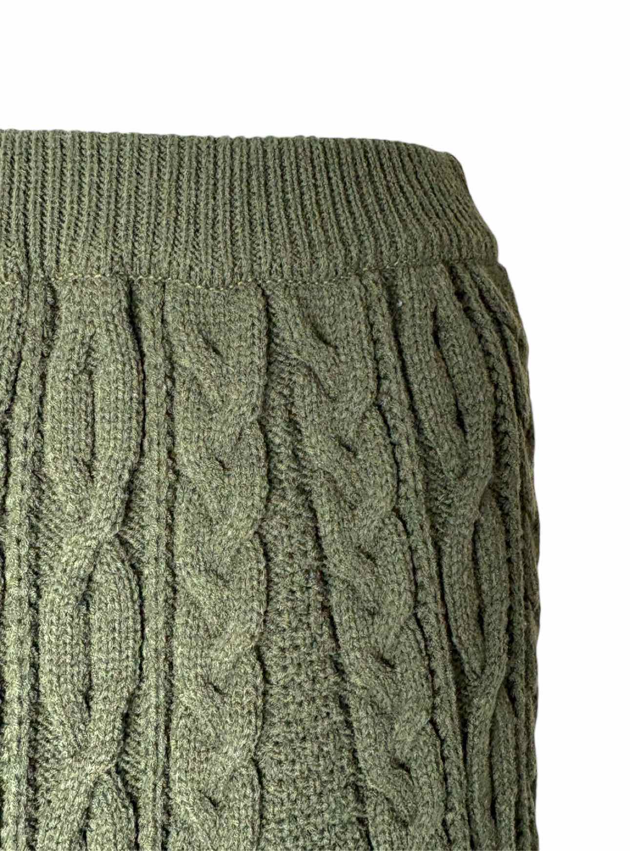Y's Size 2 Cableknit Distressed Knit Skirt - Image 3